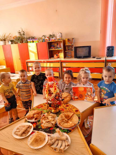 МАЛЫШИ ПОЗДРАВЛЯЮТ ВСЕХ С МАСЛЕНИЦЕЙ! МАЛЫШИ ПОЗДРАВЛЯЮТ ВСЕХ С МАСЛЕНИЦЕЙ!.